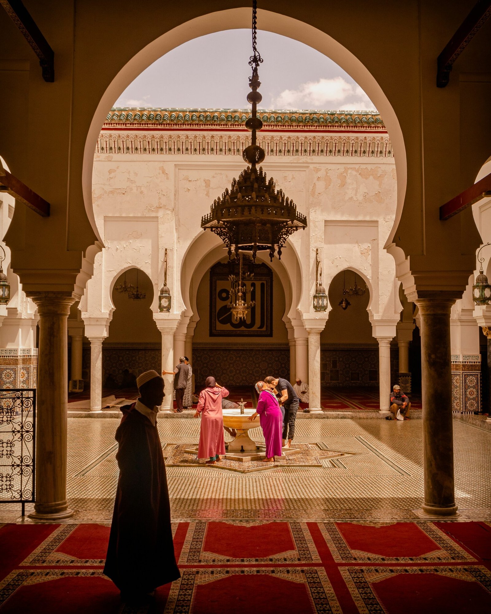 carlos-leret-NaY693XXXpY-unsplash 1244 CE: How Fez Became the Heart of Medieval Morocco