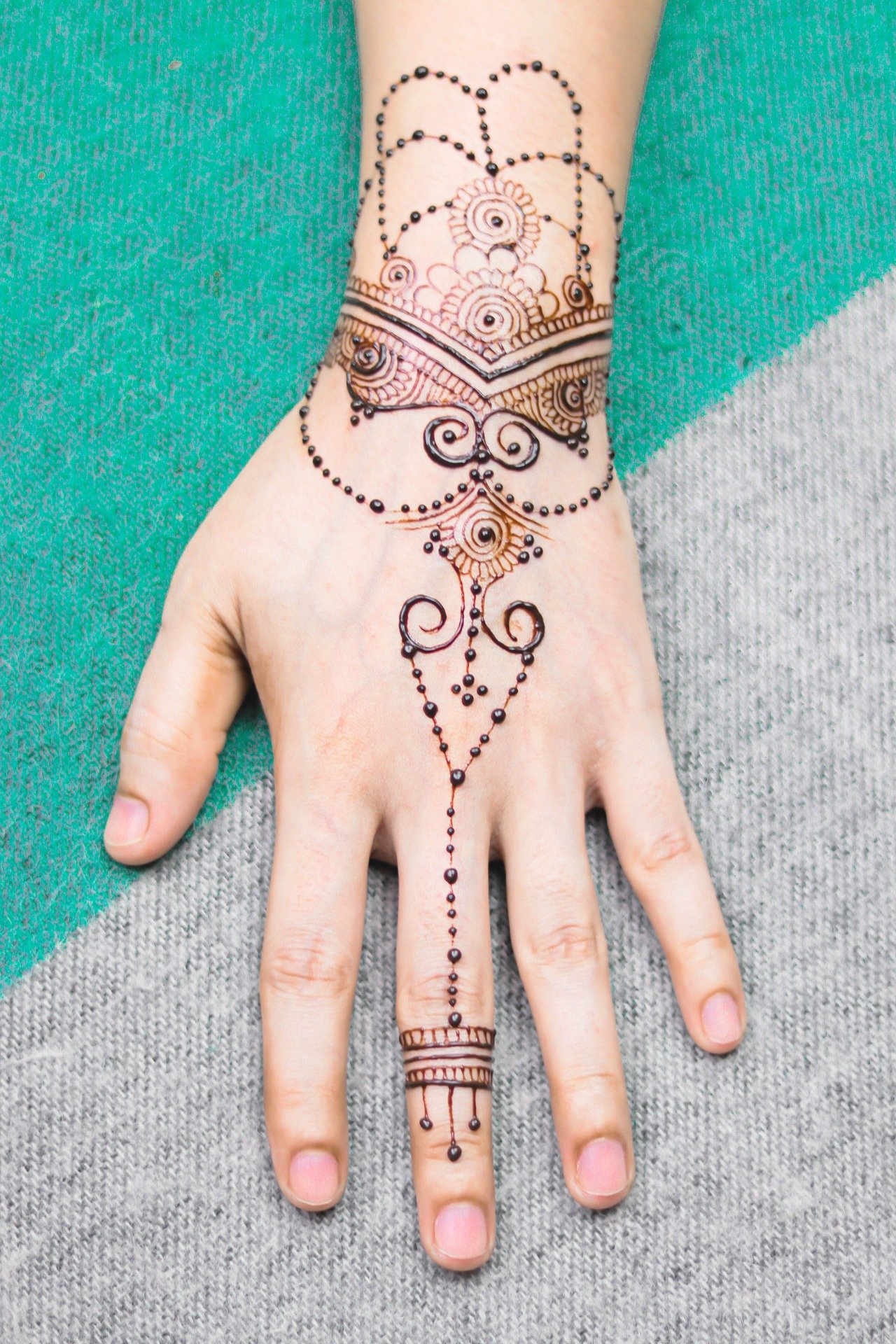 Traditional Moroccan Weddings: Rituals, Clothing and Culture Traditional Moroccan Weddings: Rituals, Clothing and Culture